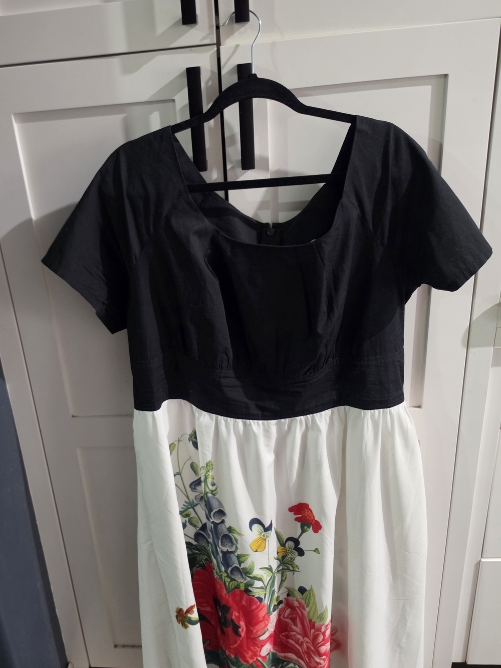 eshakti Black Bodice White Skirt Floral Midi Dress